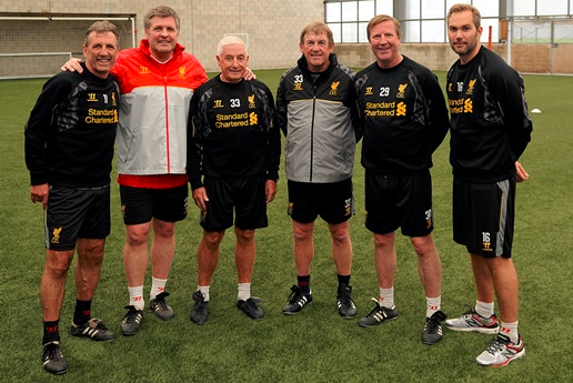 利物浦2-2热刺欧冠小组赛焦点战（欧冠小组赛重头戏：利物浦与热刺2-2战平）