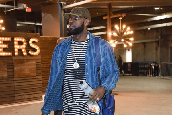 杜兰特：勇士当年联系我时，我心想终于不用担心拿球被包夹了（杜兰特谈勇士邀约：那一刻我想终于不必再担心持球被包夹）