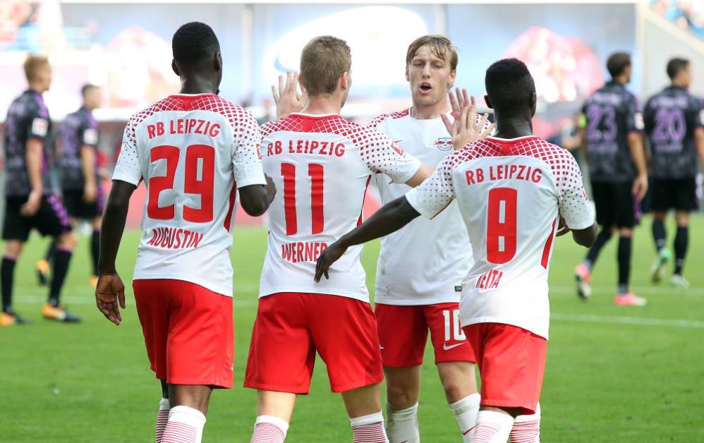 奋力反击！森林狼连投带罚轰出8-0攻击波 追到7分打回悬念（强势反扑！森林狼投篮罚球齐发打出8-0高潮 将分差缩至7分重燃悬念）