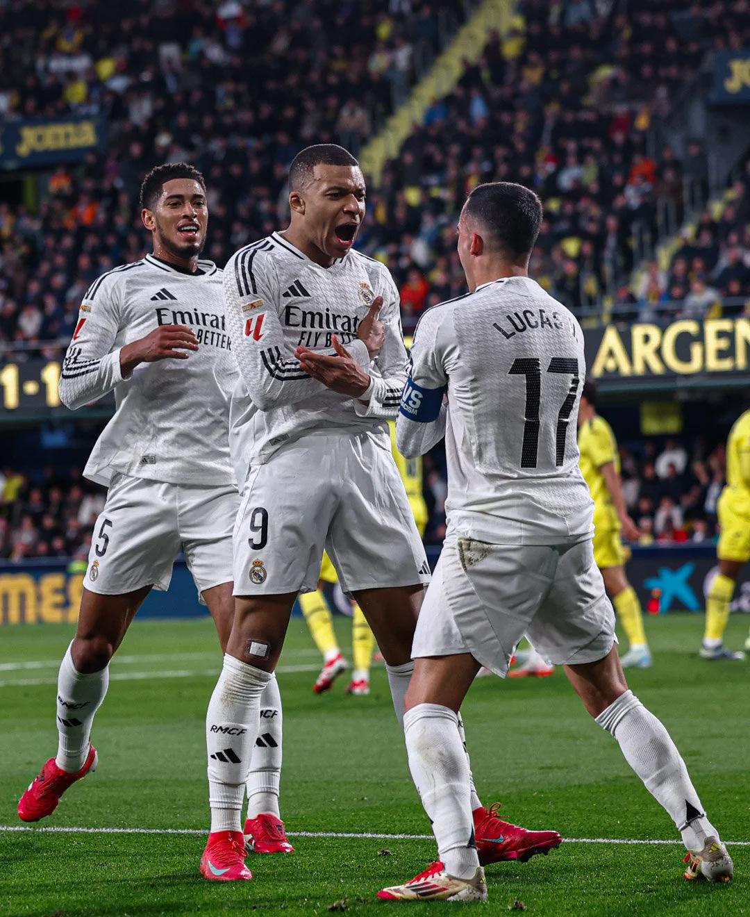 足球中超球队前锋脚踝受伤，赛季恐报销