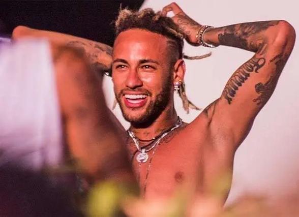 辽宁男篮王哲林末节关键表现出色