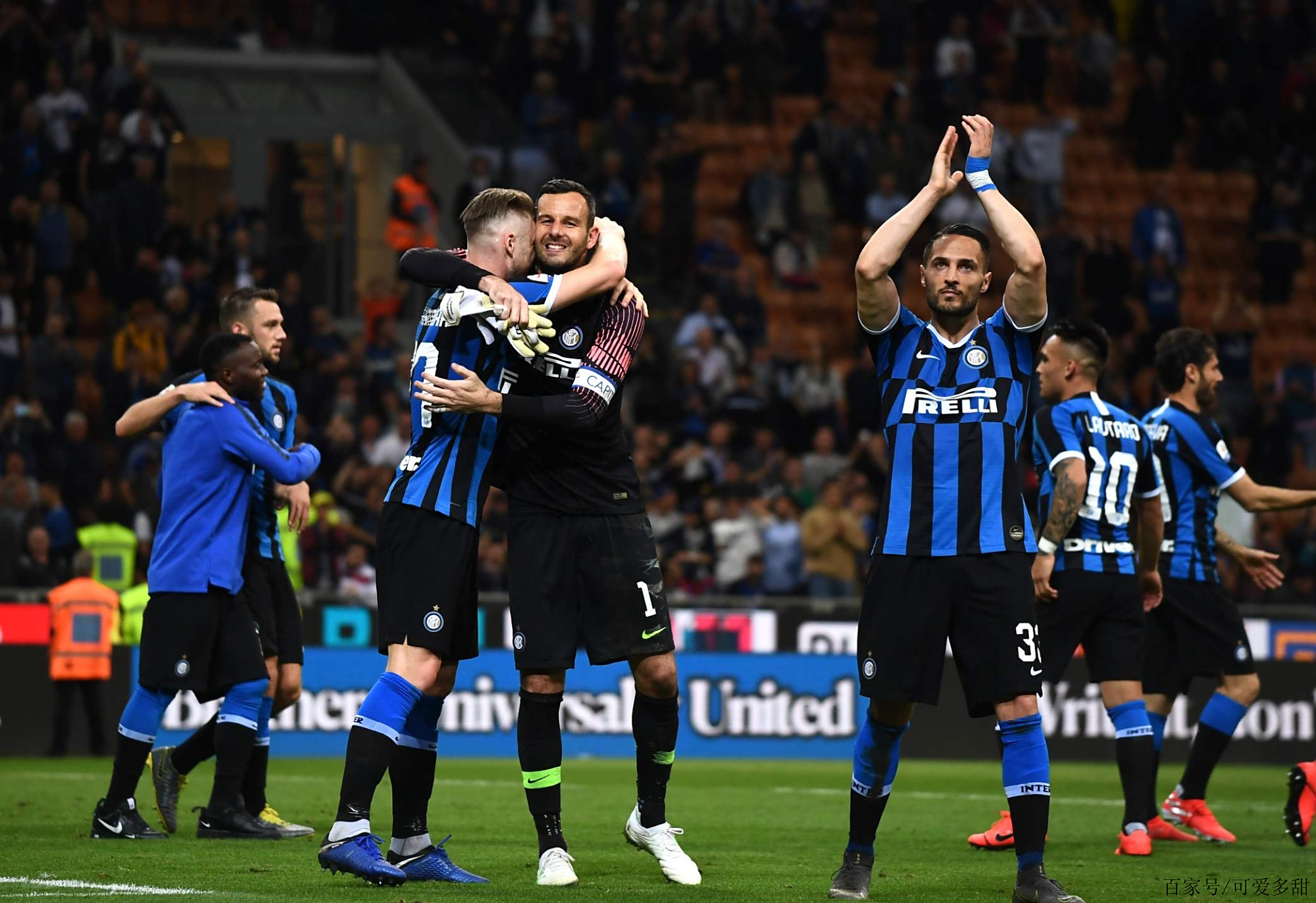 斯洛特两度弃用萨拉赫收奇效，利物浦四场不败迎欧冠胜利（斯洛特两度雪藏萨拉赫见奇效，利物浦四战不败斩获欧冠胜利）