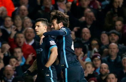 某国脚飞行十小时赶回备战