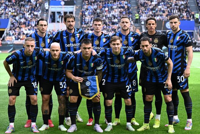 每体：莱万愿意接受降薪+替补，2026年初将和巴萨再谈（每体：莱万愿降薪并接受替补角色，2026年初将与巴萨再度磋商）