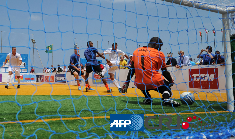 萨拉赫年度最佳选票：第一阿什拉夫、第二登贝莱、第三姆巴佩（萨拉赫年度最佳投票：阿什拉夫居首，登贝莱第二，姆巴佩第三）